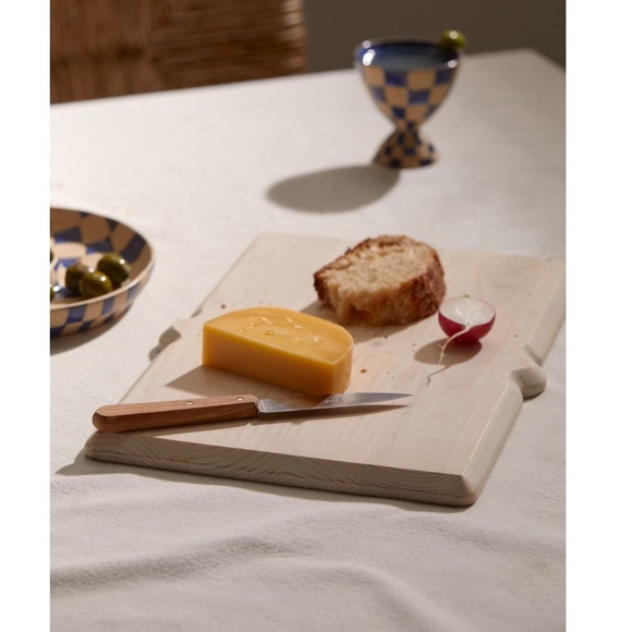 Urban Outfitters Tilly Small Cutting Board Natural 9.25”x14” - Picture 5 of 5